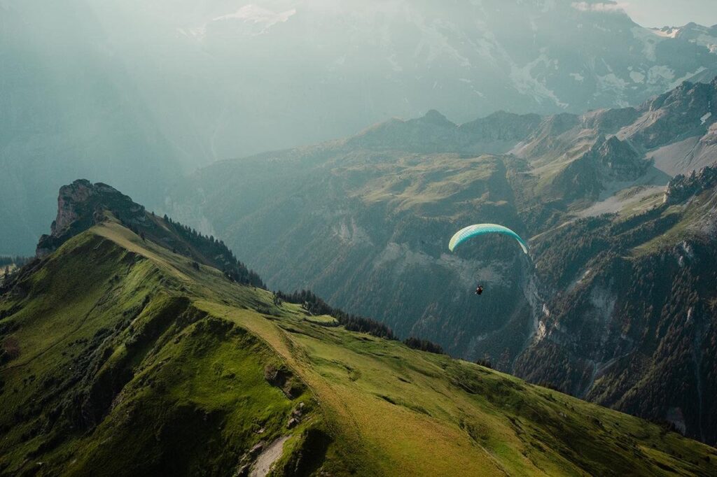 Mürren: Paragliding Panorama Tandem Flight Full Experience