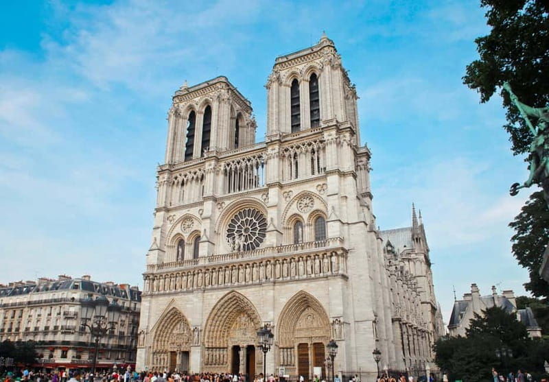 Notre Dame Cathedral Reserved Entry w/ Exterior Guided Tour - Key Points