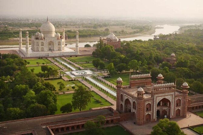 Overnight Taj Mahal Tour- From New Delhi - An In-Depth Look at the Taj Mahal Tour Experience