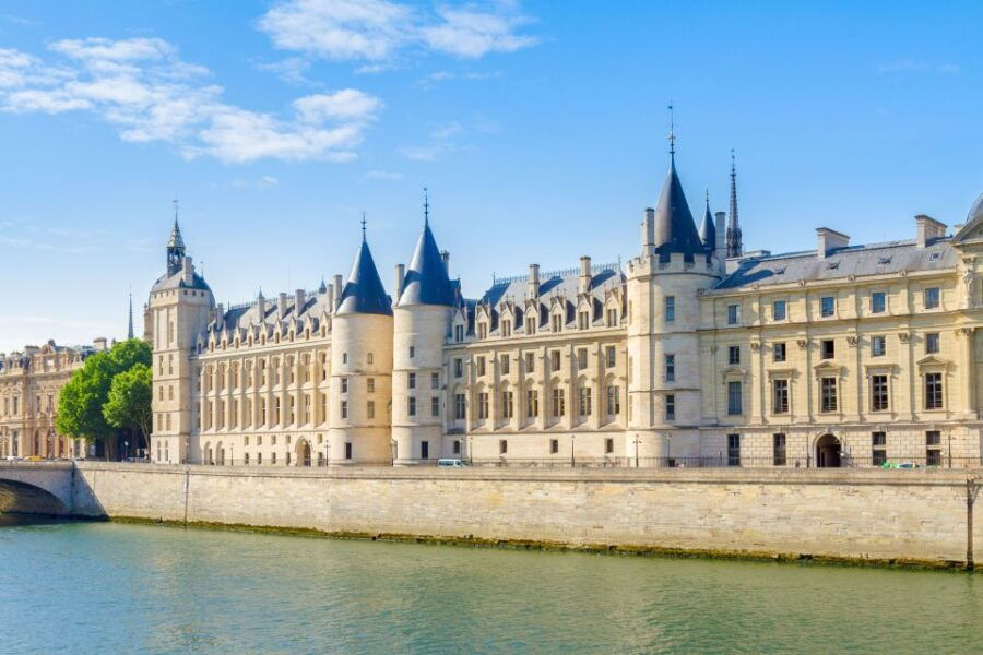 Paris: Conciergerie Ticket with Histopad - What Makes the Conciergerie a Must-Visit?