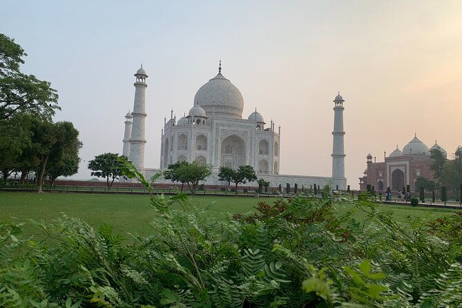 Private Sunrise Taj Mahal and Agra Fort Tour From Delhi To Agra- by AC Car - Why Choose This Tour?
