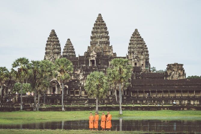 Private Tour-Angkor Complex Discovery - What to Expect: Comfort, Convenience, and Knowledge