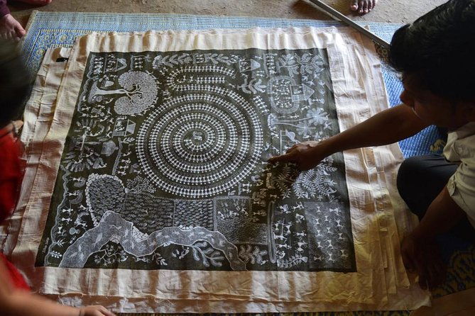 Visit the Warli Tribe - A Closer Look at the Experience