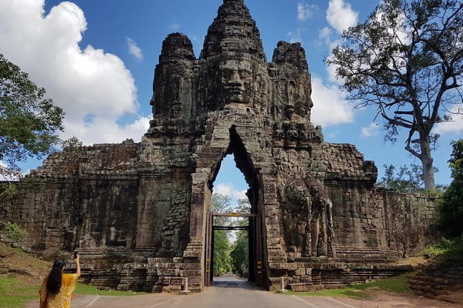 1 day special Tour: Angkor Wat,Bayon,Ta Prohm, Bantey srei and Beng Mealea - What to Expect from the Experience
