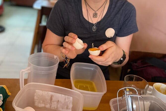 1 hour Egg Coffee Cooking Class with Snack and Local Instructor - The Experience Environment and Group Size