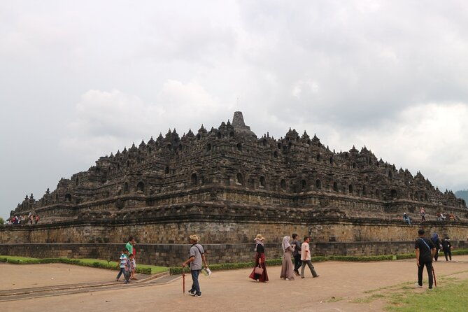 2-Day Java Tour from Bali Including Yogyakarta and Borobudur Temple - Exploring the 2-Day Java Tour from Bali