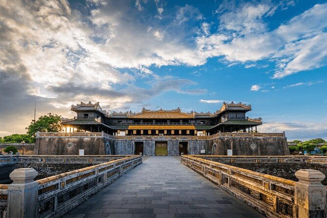 20-Day Vietnam Itinerary | Discovery and Beach Relaxation - The Logistics: Comfort, Value, and Group Size