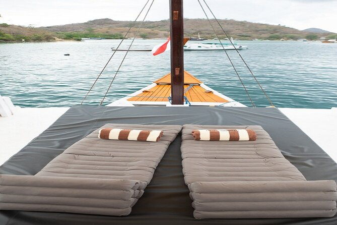 3Days Komodo Tour By Private Boat for 4 pax - The Experience of Traveling with Flores Fantastic Tours