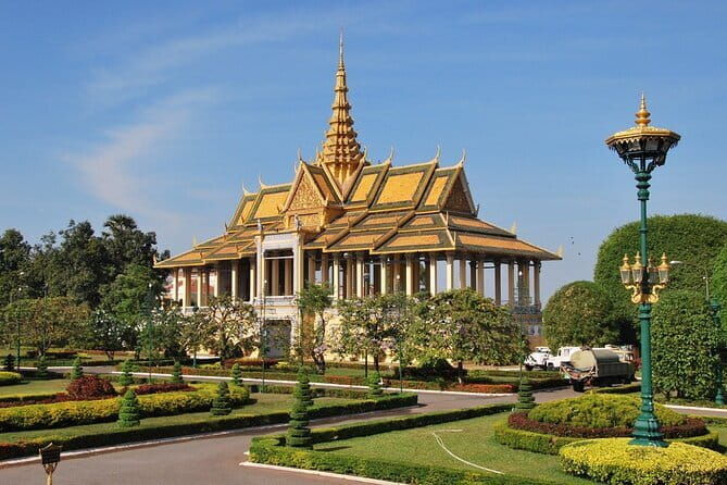 4 Hours Private Phnom Penh National Museum and Royal Palace Tour - Practical Details and Logistics