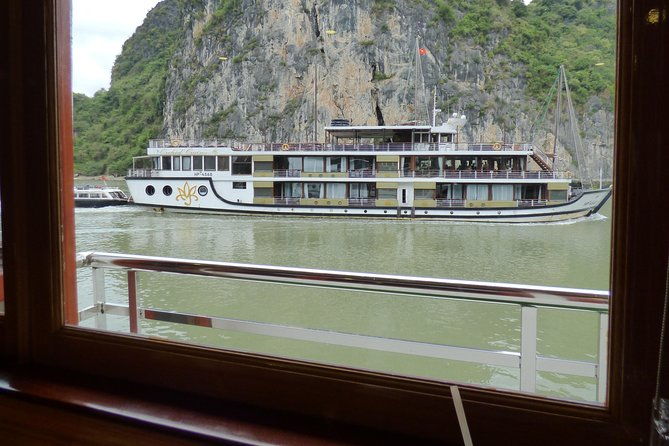 5 Days 4 Nights Hanoi - Halong Bay - Peaceful Halong Bay Cruise, one of 7 world Wonders - Who Should Consider This Tour?