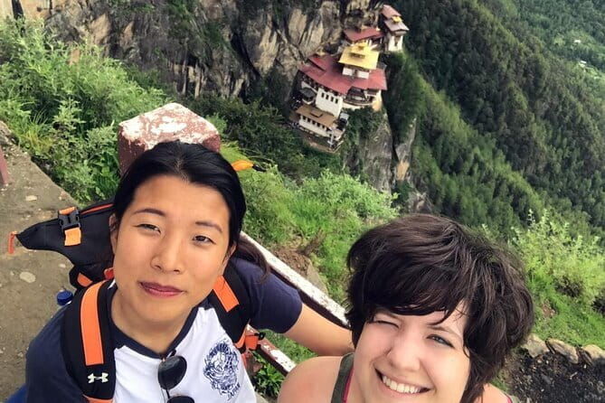 8 Days Bhutan Cultural Tour with 2-Day Bumdrak Trek - What Makes This Tour Stand Out?