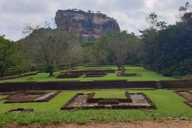 8 Days Sri Lanka round tours with privet driver, vehicle and H/B accommodations - The Itinerary in Detail