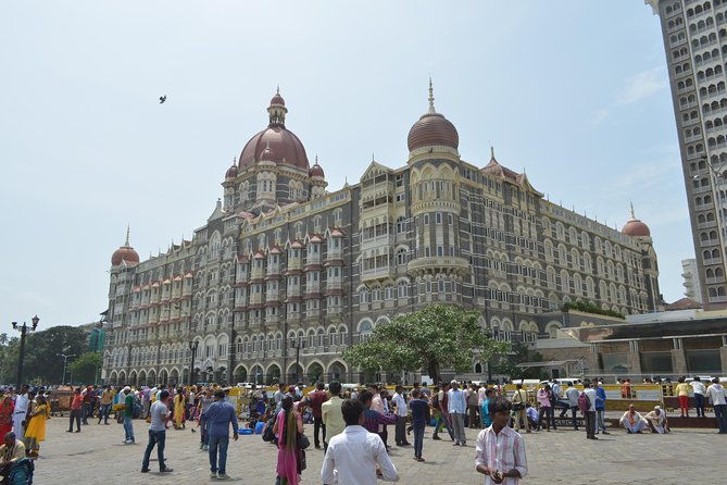 All in one-Combo of City, Dhobighat, Slum & Dabbawala with ferry and train ride. - Who Should Consider This Tour?