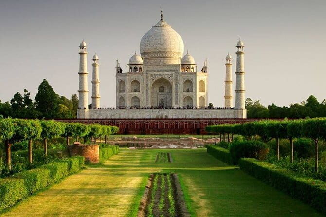 All Inclusive Taj Mahal, Agra Fort or Baby Taj Tour by SUV Car - Exploring Agra Fort: Mughal Grandeur
