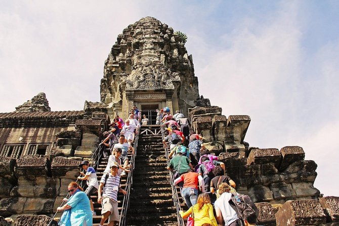 Angkor Wat Private Day Tour from Siem Reap - Transportation and Comfort