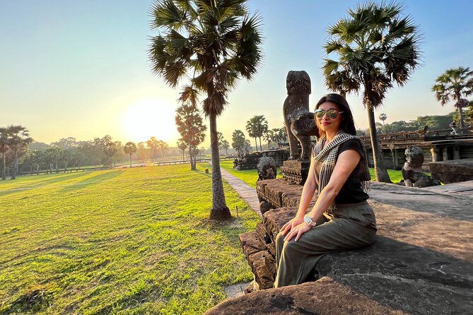 Angkor Wat Small-Group Day Tour and Sunset with Lunch Included - Transportation & Comfort