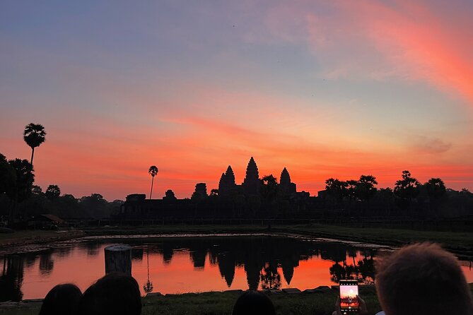 Angkor Wat Sunrise Bike Tour with Lunch Included - Practical Tips & Considerations
