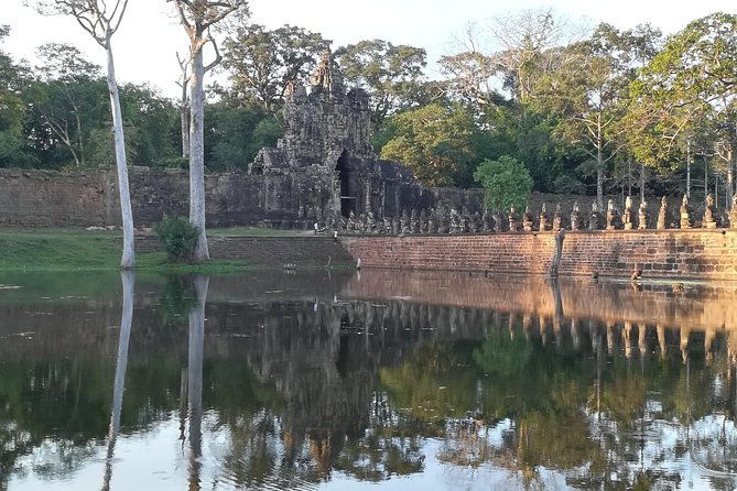Angkor Wat Sunrise & Small Circuit Tour - Who Should Consider This Tour?