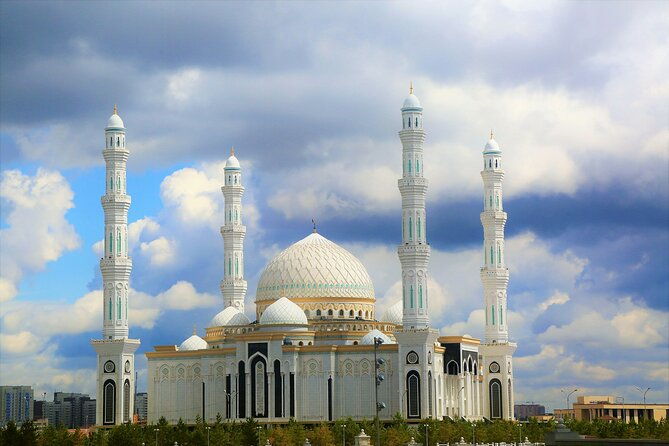 Astana Unveiled: A City Comfort tour with Lunch and Winetasting - Who Is This Tour Best For?