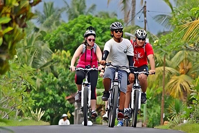 Bali Cycling and Uluwatu Tour Packages - Visiting the Iconic Uluwatu Temple