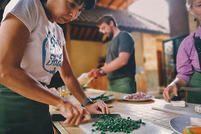 Balinese Cooking class with traditional morning market visit - Why This Tour Offers Value