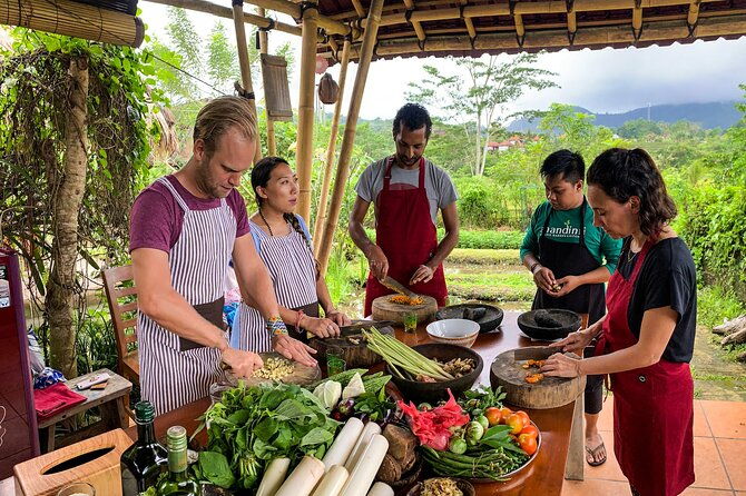 Balinese Vegan Cooking Class with Fresh Harvesting & Garden Tour - What Makes This Cooking Class Special?