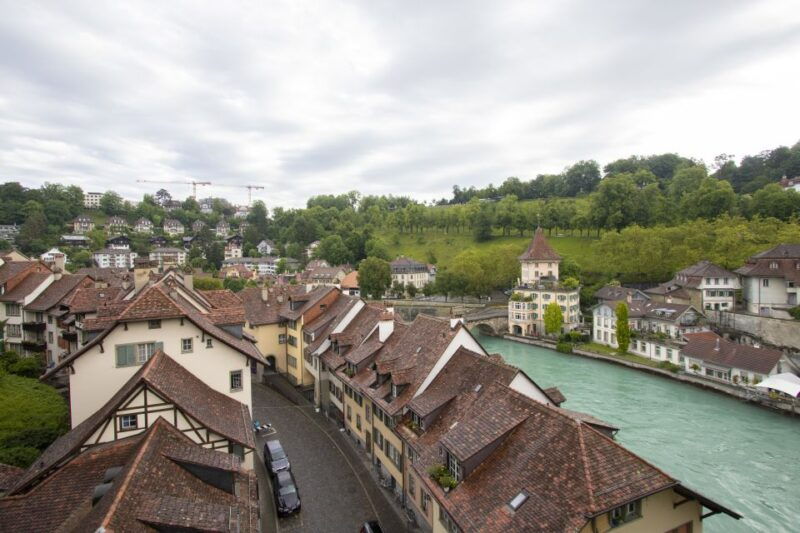 Bern: Capture the most Photogenic Spots with a Local - Why Choose This Tour?