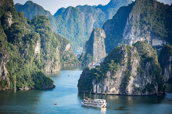 BEST UNIQUE 3-Day Halong Bay Cruise, Lan Ha & Cat Ba Island - An In-Depth Look at the 3-Day Itinerary