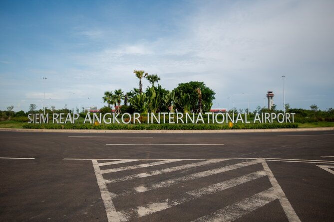 Cambodia Taxi Services 100% Private - A Closer Look at the Experience