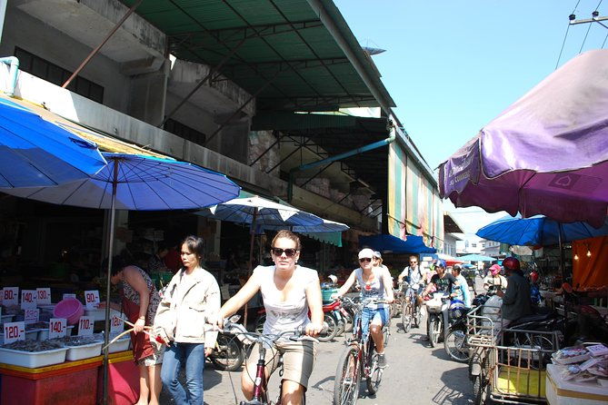 Chiang Mai City Culture Half-Day Cycling Tour - The Experience on the Ground