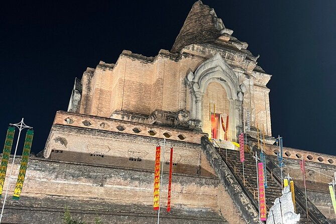 Chiang Mai Temples and Market Tuk-Tuk Evening Night Tour - The Pros and Cons