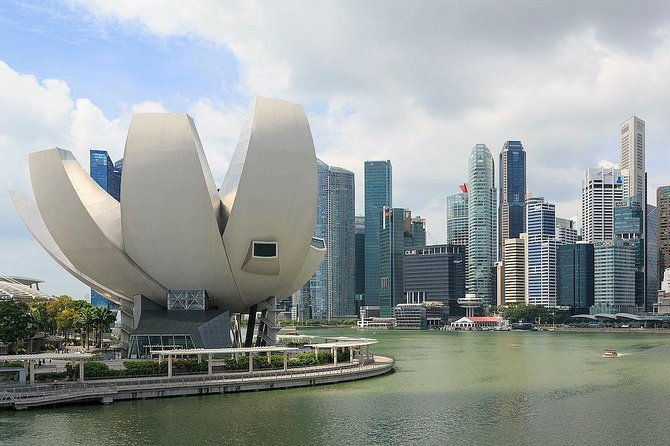 City Experience + Roundtrip Transfers - Transportation and Group Dynamics