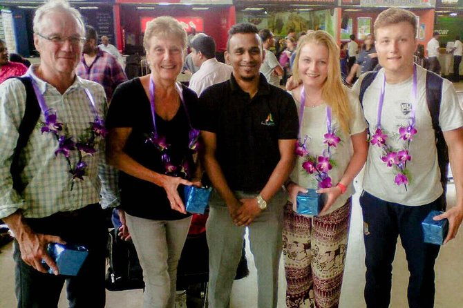Colombo Airport (CMB) to Colombo City Private Transfer - The Booking and Arrival Experience