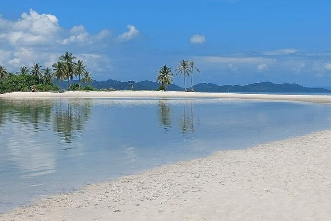 - Comfortable boat for cruising in Phang Nga Bay - The "Must-Do"! - Authentic Experiences from Travelers