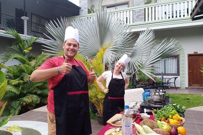 Cooking Class By Reveal Angkor Hotel Siem Reap - What the Reviews Highlight
