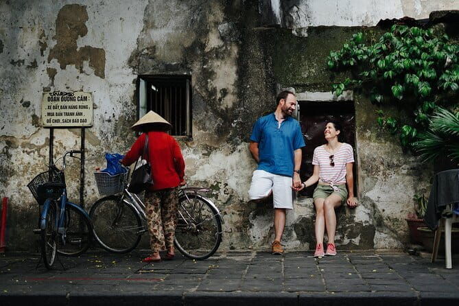 Couple Photoshoot in Ancient Town of Hoi An with Highlight Reel - Why This Photoshoot Works Well for Certain Travelers