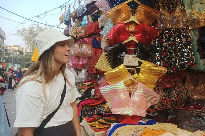 Customized Half Day or Full Day Delhi Shopping Tour with Female Consultant - Detailed Breakdown of the Itinerary