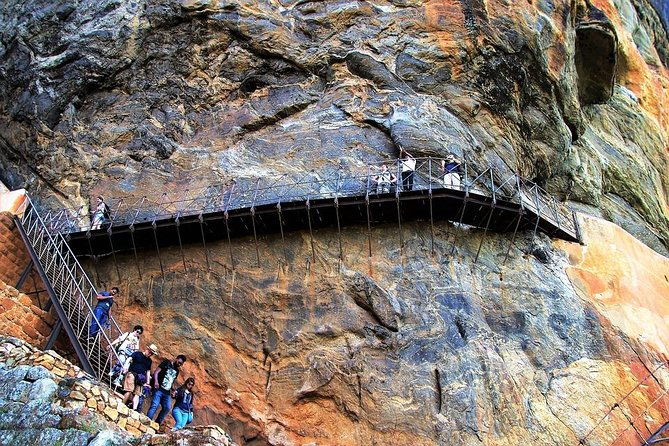 Day tour from Kandy to Sigiriya,Pidurangala Rock & Cave Temple - Practical Tips for Making the Most of the Tour
