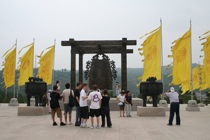 Day Trip to Hukou Waterfall and Huangdi Mausoleum - What to Expect from the Experience