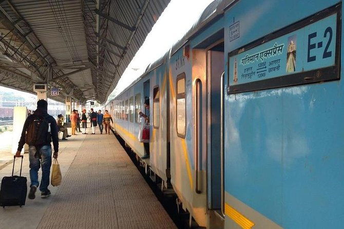 Delhi Agra day trip by Super fast Train includes.transfers,Train ticket,Guide - Exploring Agra: The Iconic Taj Mahal