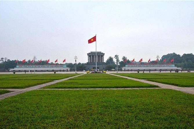 Deluxe Group Hanoi Sightseeing Including Puppet Show - Culinary Delights and Local Flavor