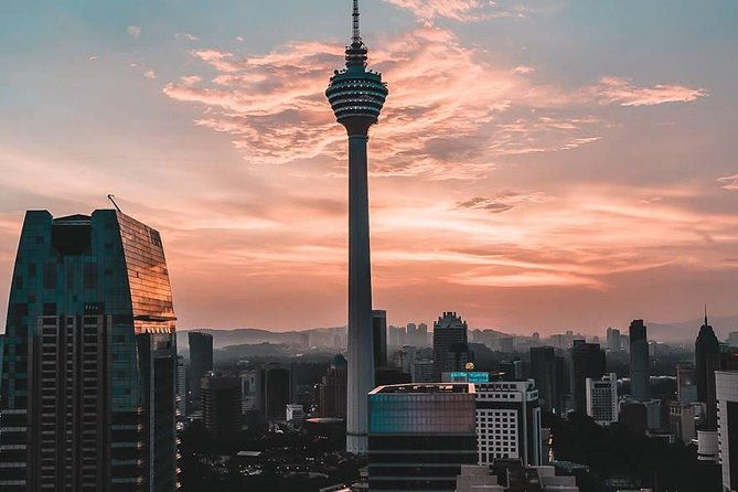 Dine-in at Aras Revolving restaurant Kuala Lumpur(with transfer) - Who Should Consider This Experience?