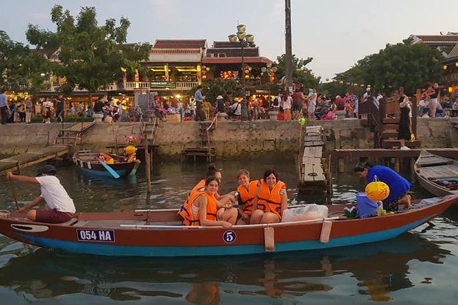 Discover Hoi An Walking Tour, Sampan Boat Ride, Night Market &Colourful Lanterns - Authentic Experiences Backed by Reviews