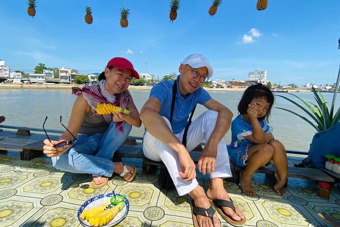 Early Morning Can Tho Floating Market and Small Canal Boat Tour - Engaging with Local Traditions
