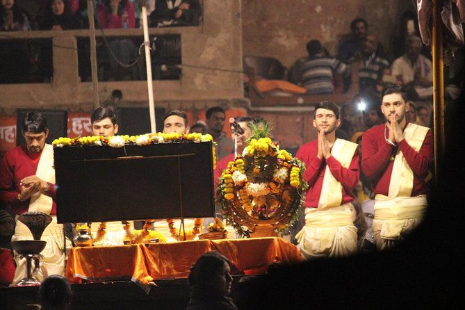 Evening Arti Ceremony - The light performance on the Bank of Ganges in Varanasi - Unpacking the Itinerary: What to Expect