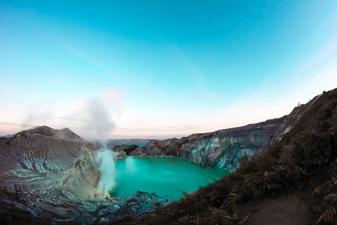 Explore 3 Best spot of East Java : Tumpak sewu - Bromo - Ijen - Who Will Love This Tour?