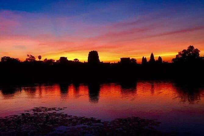 Explore Angkor Sunrise Spectacle a Full Day Temples Tour - A Detailed Look at the Itinerary