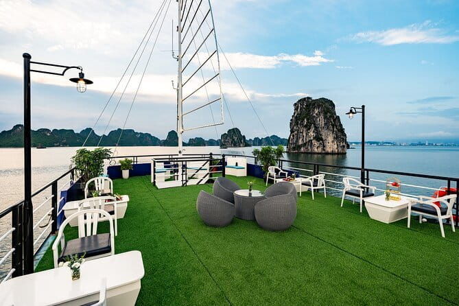 From Hanoi: 1-Day Halong 5-Star Cruises with Big & Small Groups - What Makes This Tour Stand Out?