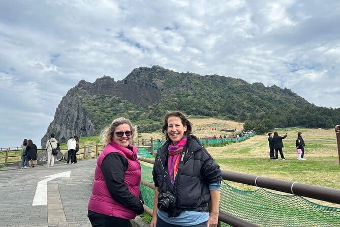 Full-Day Jeju Island UNESCO Tour for Cruise Layover Guests - Seongsan Ilchulbong: A Must-See Natural Heritage