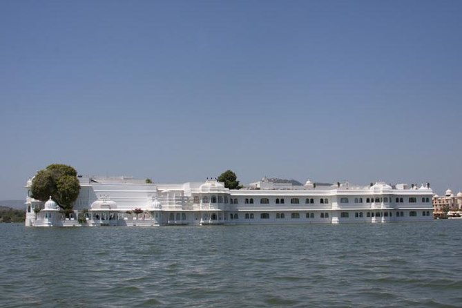 Full-Day Private City Tour of Udaipur Including Boat Ride in Lake Pichola - Why This Tour Is Worth the Price